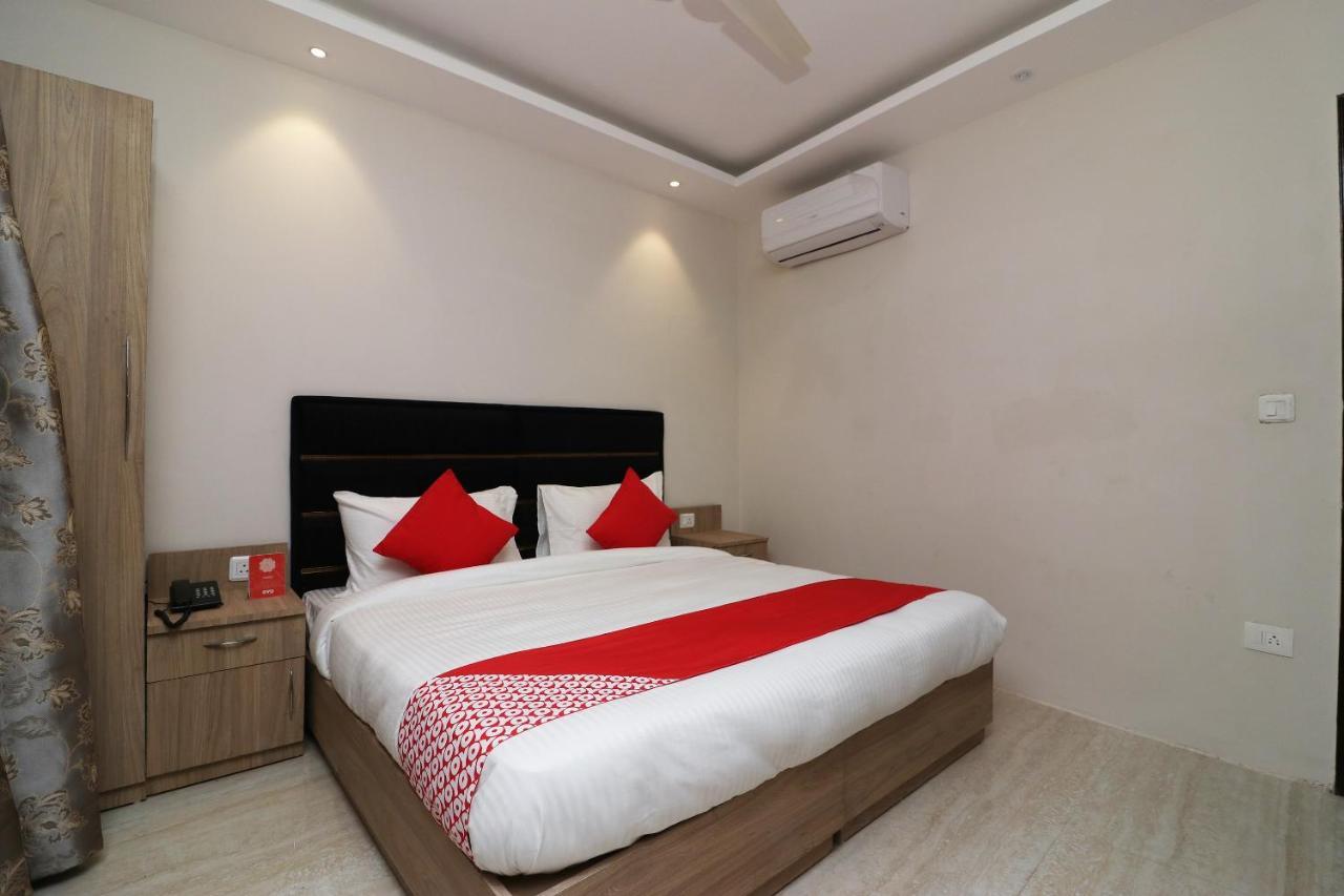 OYO 72937 Hotel Tyagraj Agra  Eksteriør bilde