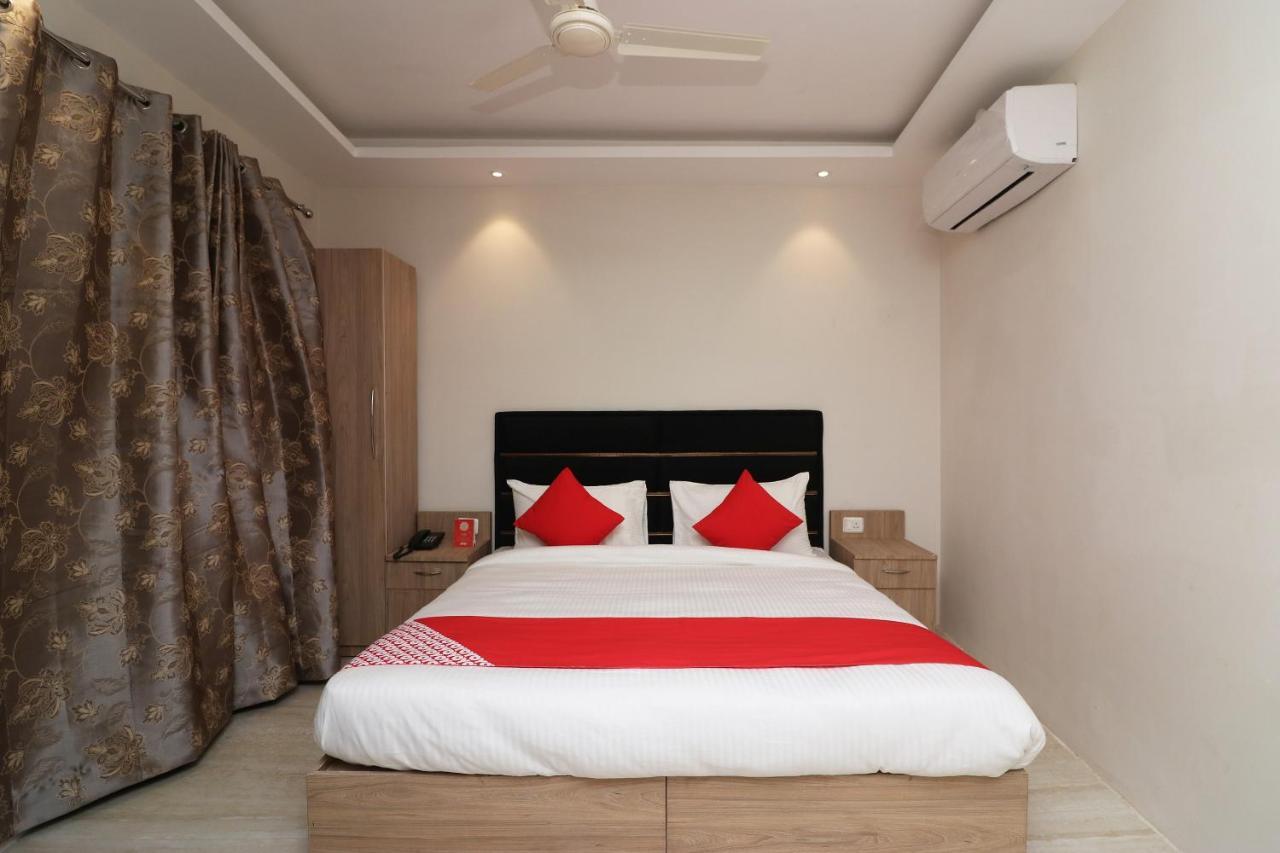 OYO 72937 Hotel Tyagraj Agra  Eksteriør bilde