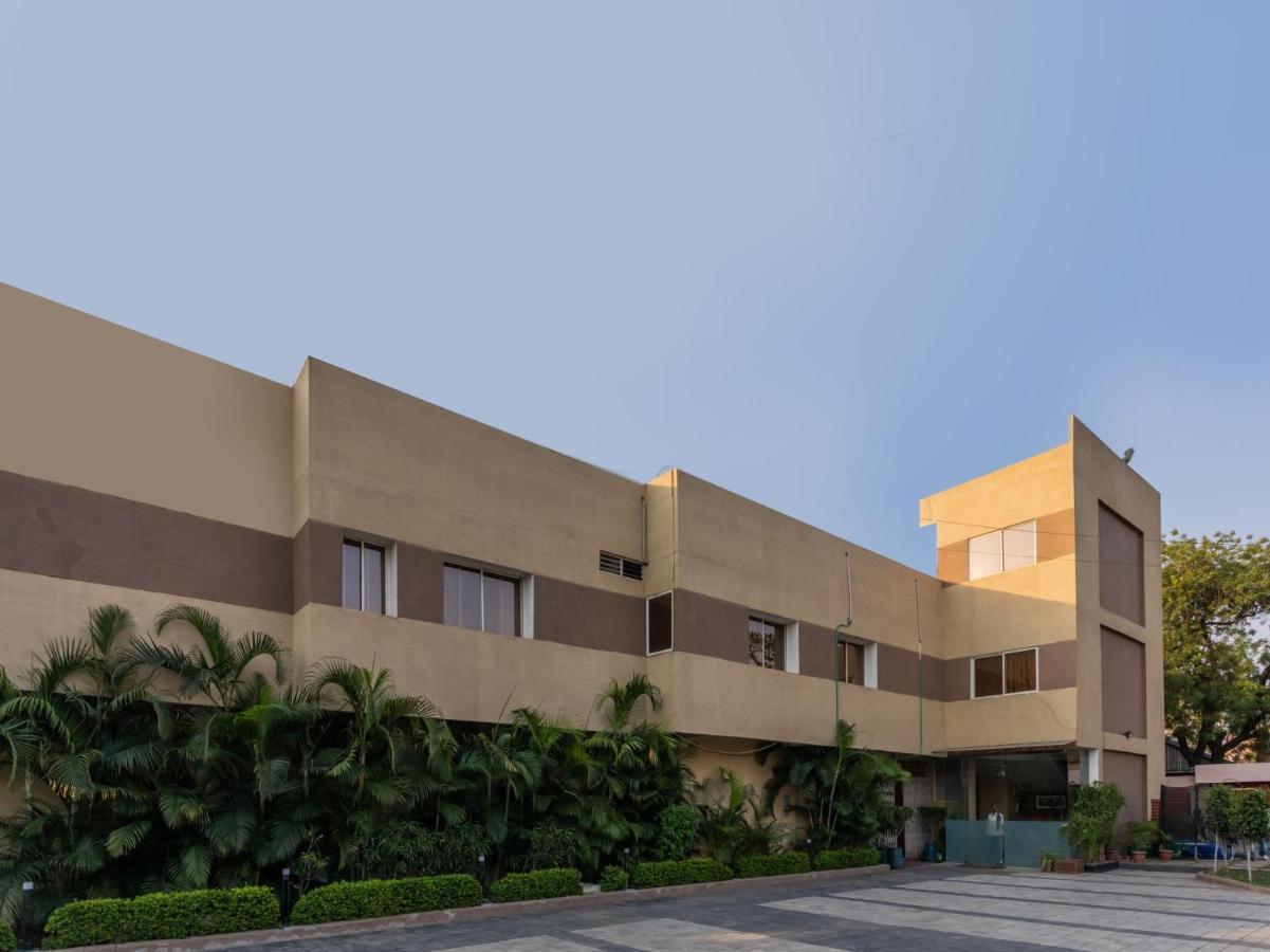 OYO 72937 Hotel Tyagraj Agra  Eksteriør bilde